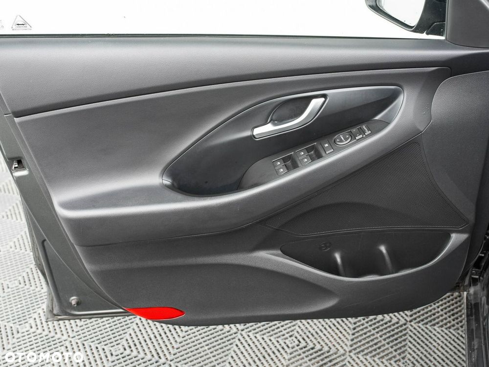 Hyundai i30 1.0 T-GDI Smart - 10