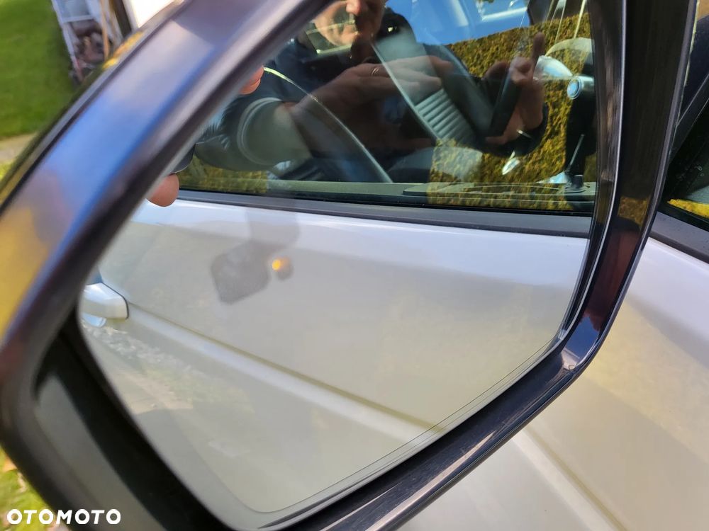 Land Rover Discovery Sport 2.0 SD4 HSE - 28