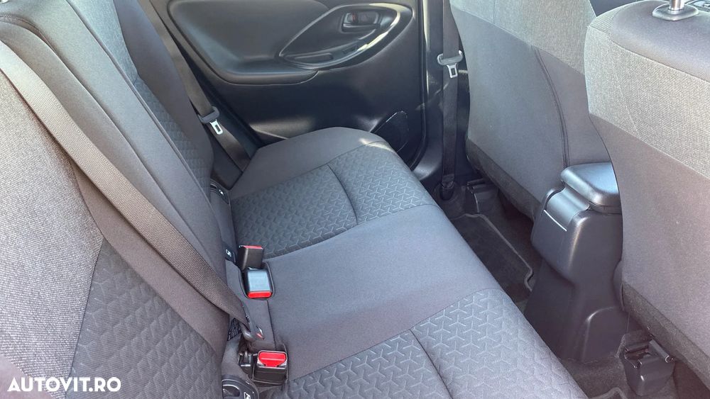 Toyota Yaris Cross 1.5 VVT-i HSD 116 4x2 HEV Dynamic - 7