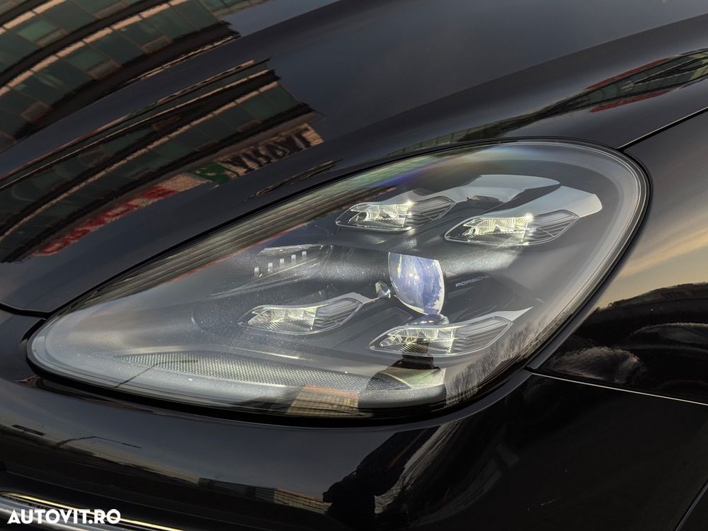 Porsche Cayenne Standard - 12