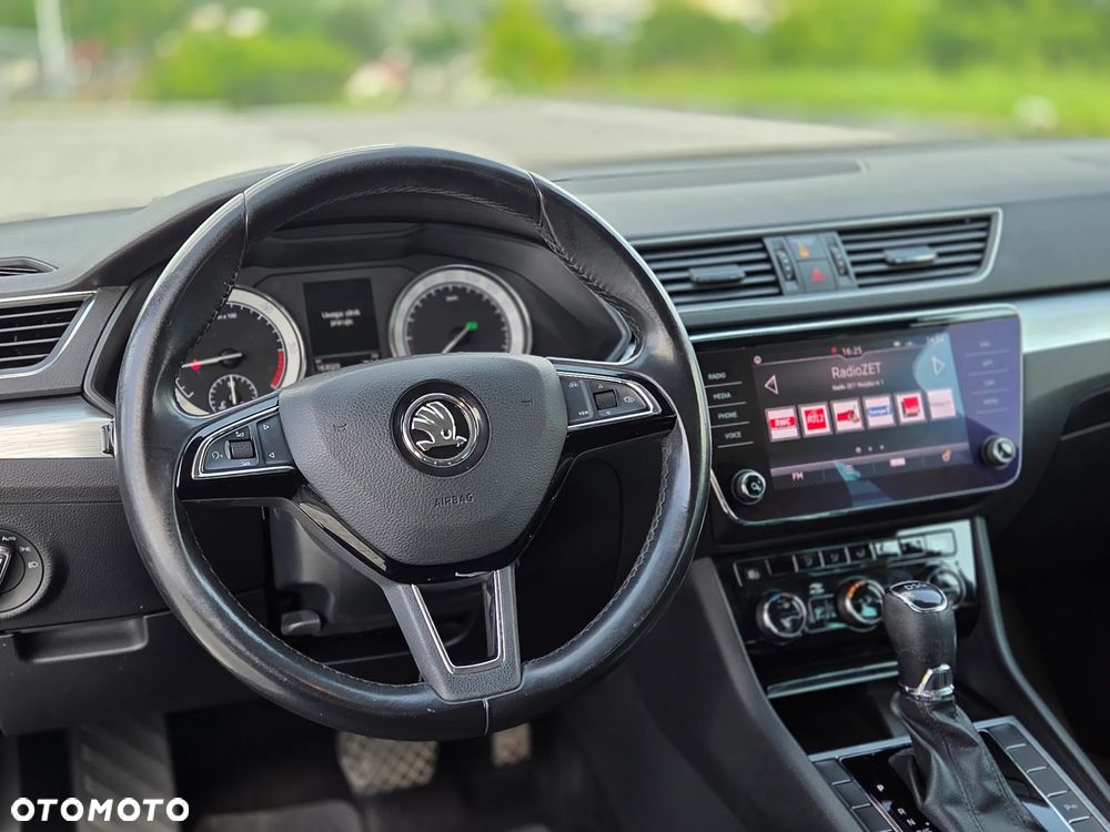 Skoda Superb 2.0 TDI Ambition DSG - 19