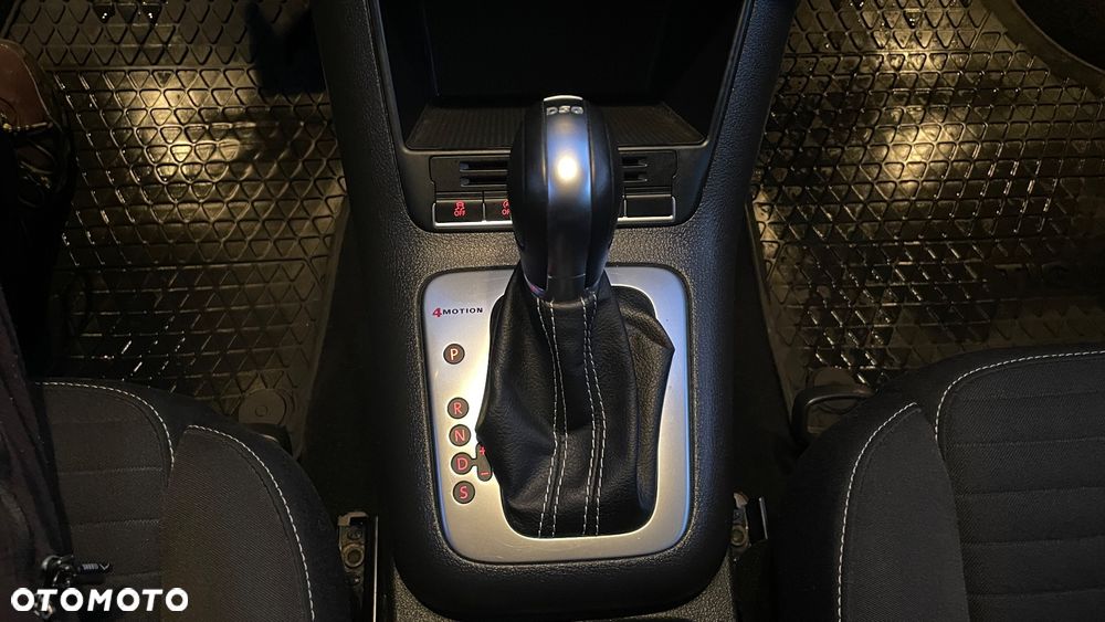 Volkswagen Tiguan 2.0 TDI DPF 4Motion BlueMotion Technology DSG Cup Sport & Style - 13