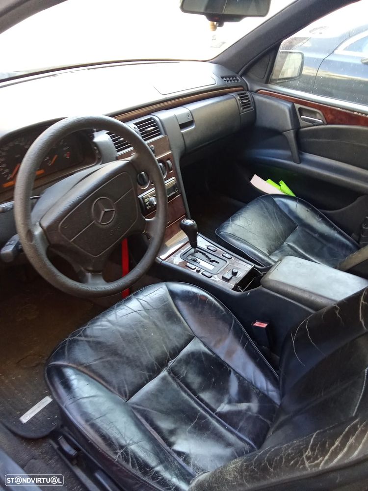 Mercedes-Benz E 280 - 11