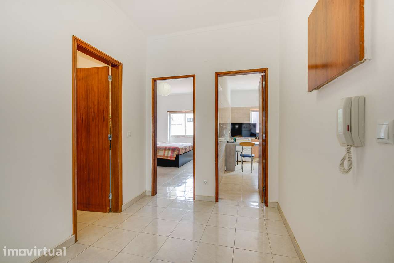 APARTAMENTO T2 | CENTRO DE ALDEIA DE PAIO PIRES | LUZ NATURAL | SEIXAL - Grande imagem: 2/20
