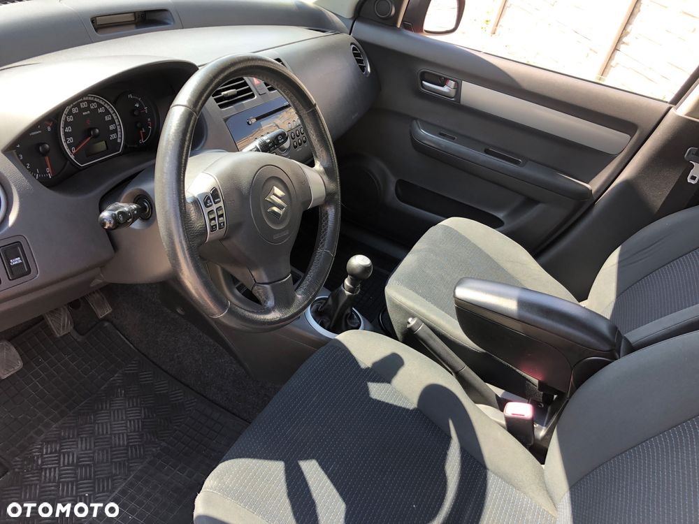 Suzuki Swift 1.3 GLX / Comfort - 24