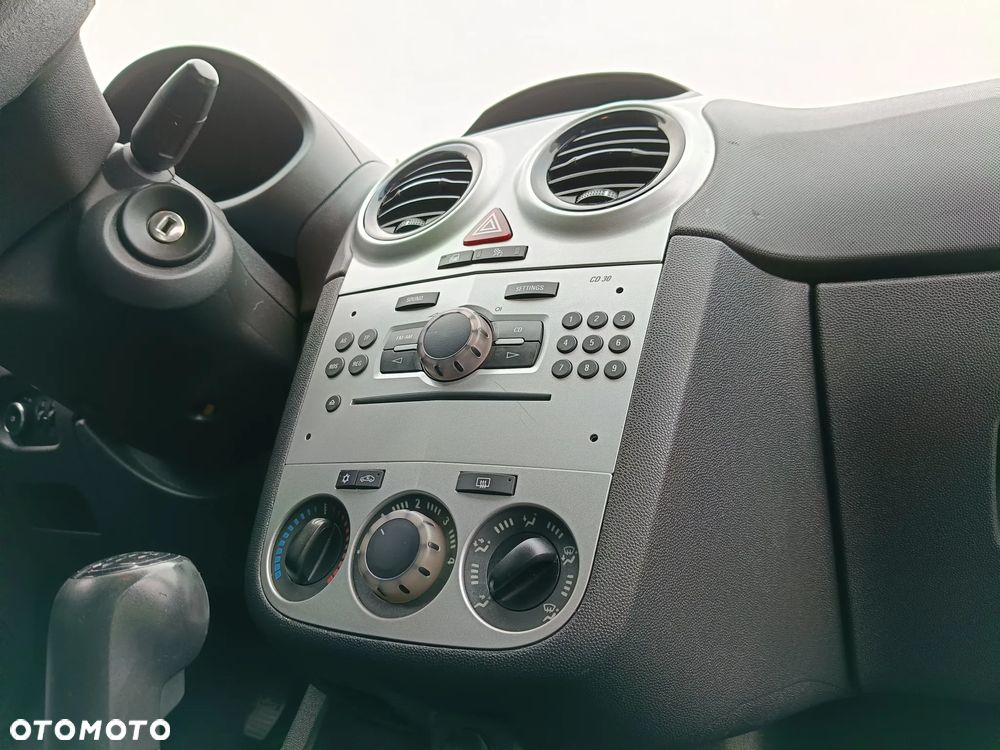 Opel Corsa 1.2 16V Easytronic - 11