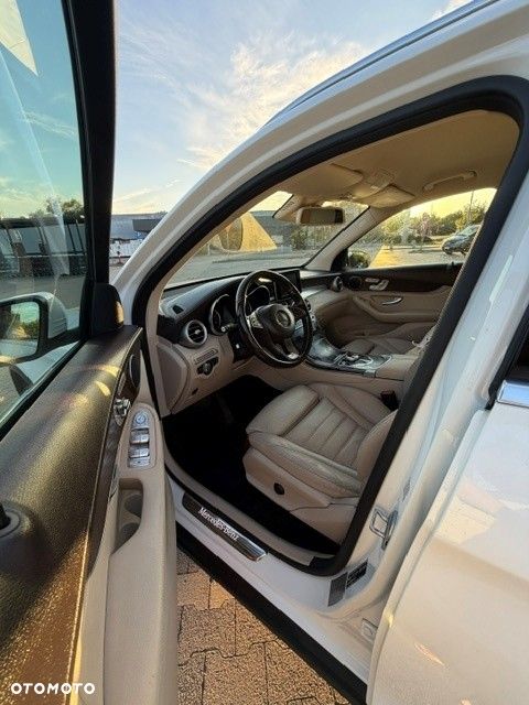 Mercedes-Benz GLC - 30