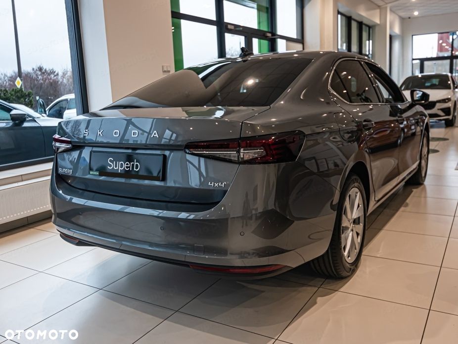 Skoda Superb 2.0 TDI SCR Edition 130 DSG - 4