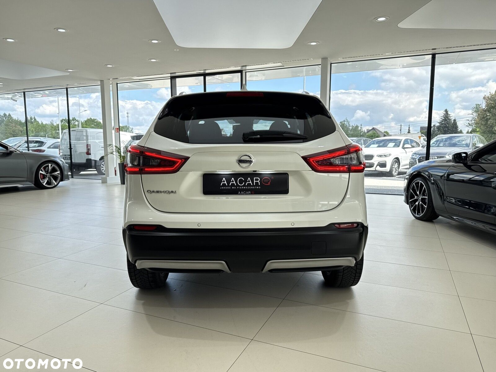 Nissan Qashqai 1.3 DIG-T N-Connecta - 4