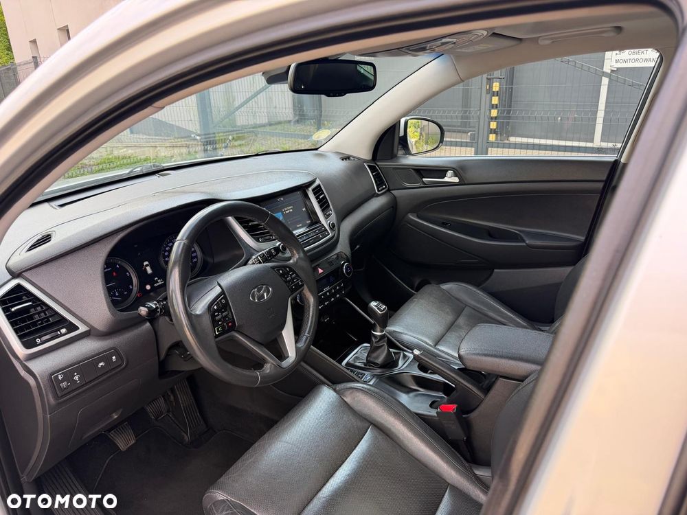 Hyundai Tucson blue 1.7 CRDi 2WD Passion Plus - 17