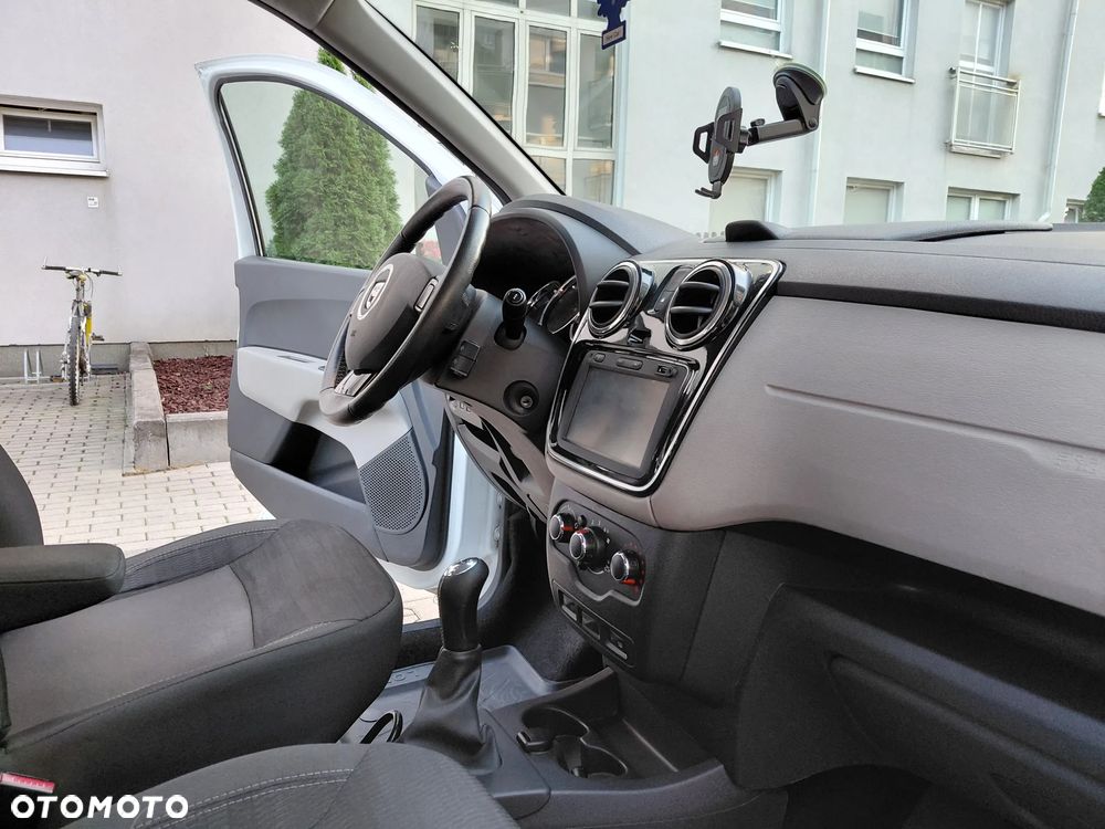 Dacia Lodgy 1.6 SCe Laureate S&S - 8