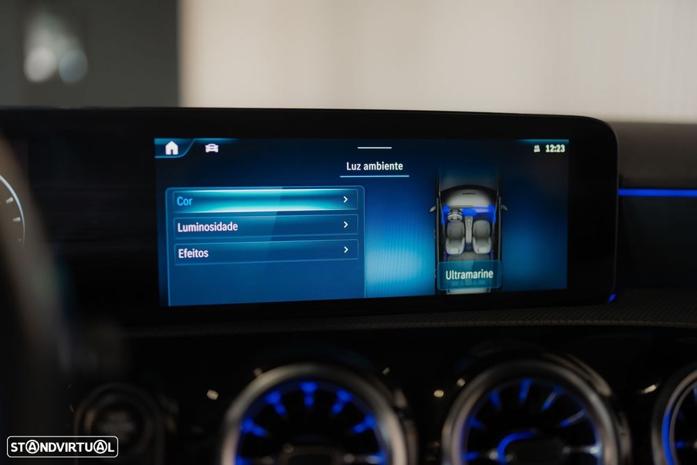 Mercedes-Benz A 250 e 8G-DCT AMG Line - 43