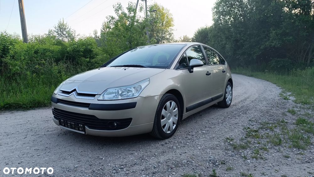 Citroën C4 1.4 16V Impress - 1