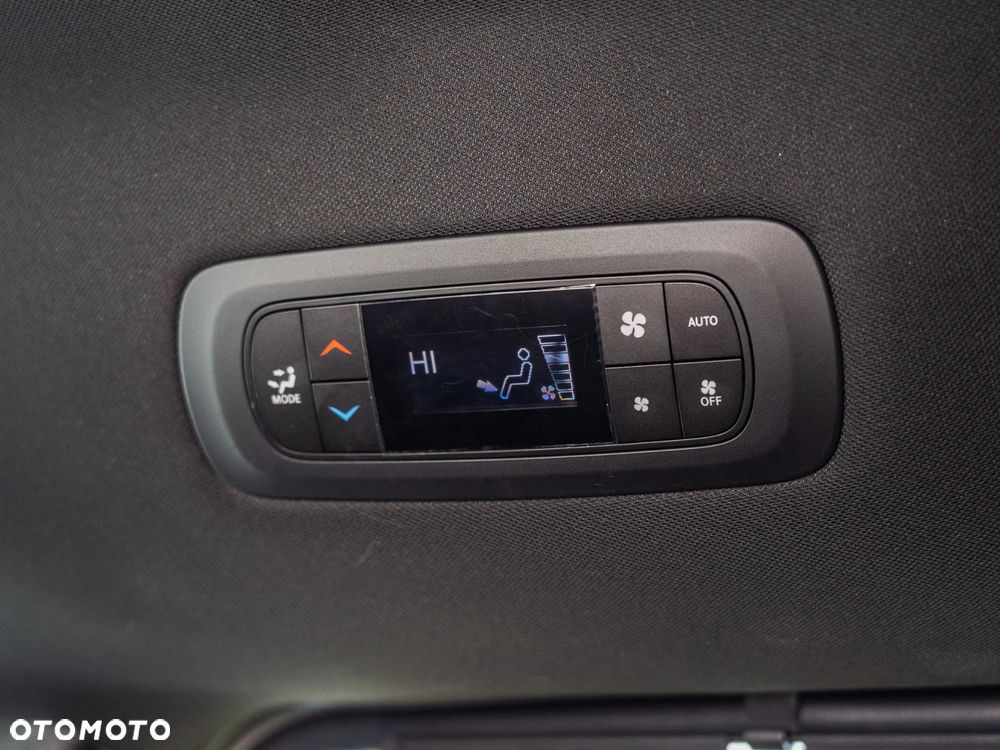 Chrysler Pacifica - 19