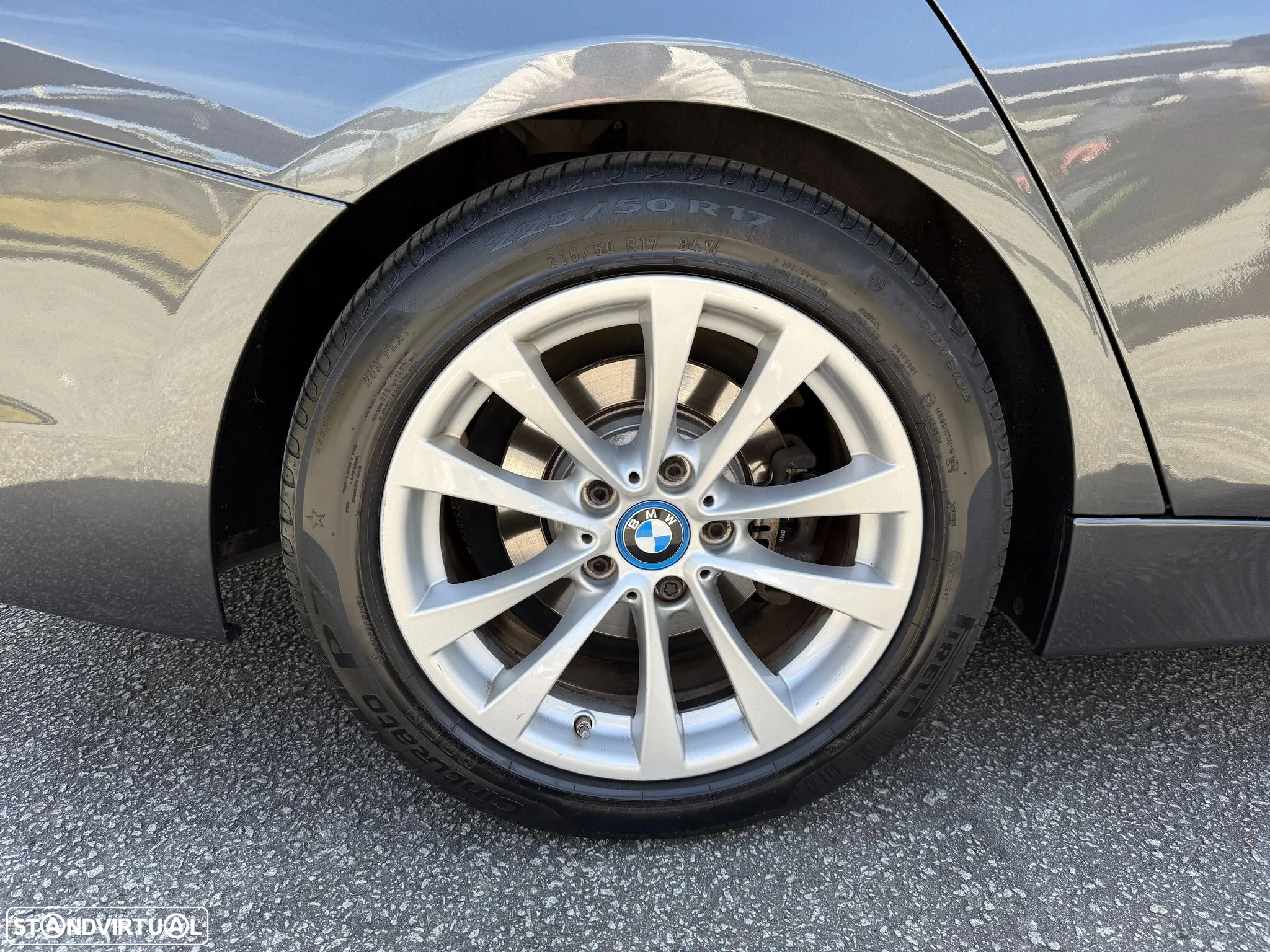 BMW 330 e iPerformance Line Sport - 23
