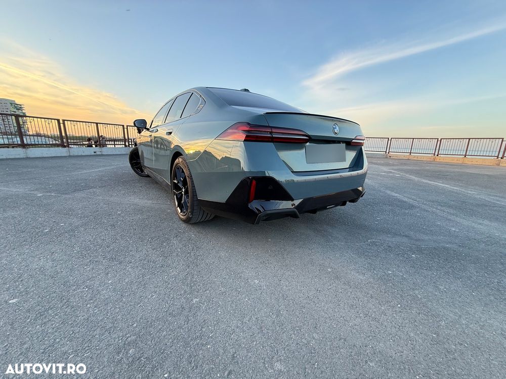 BMW Seria 5 520i AT MHEV - 3