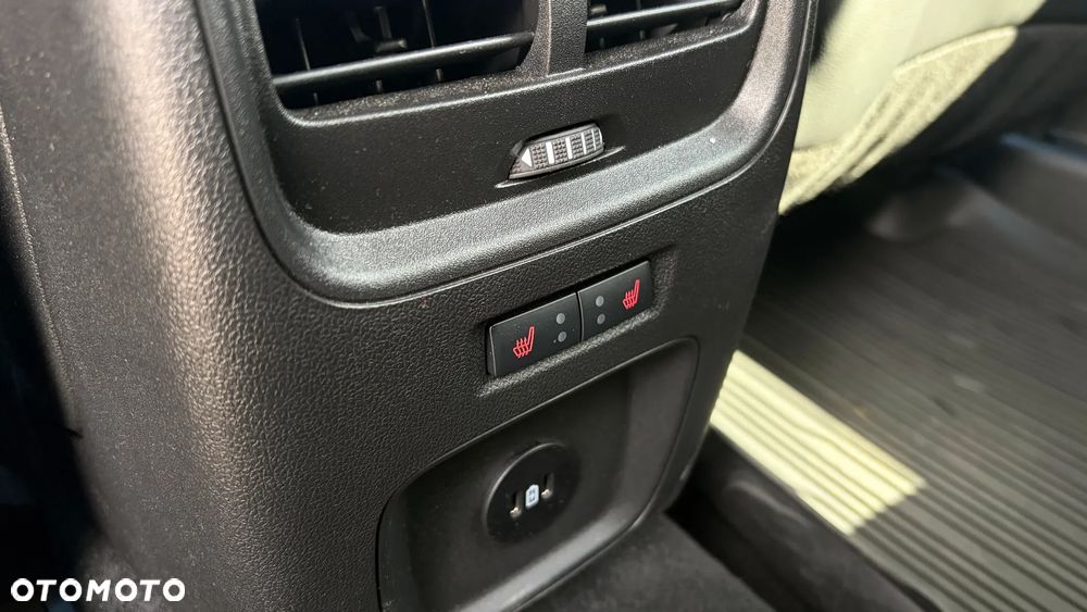 Ford Kuga - 19