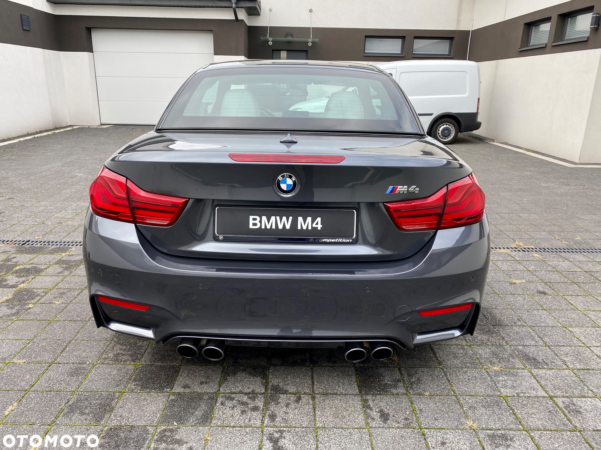 BMW M4 Cabrio DKG - 11