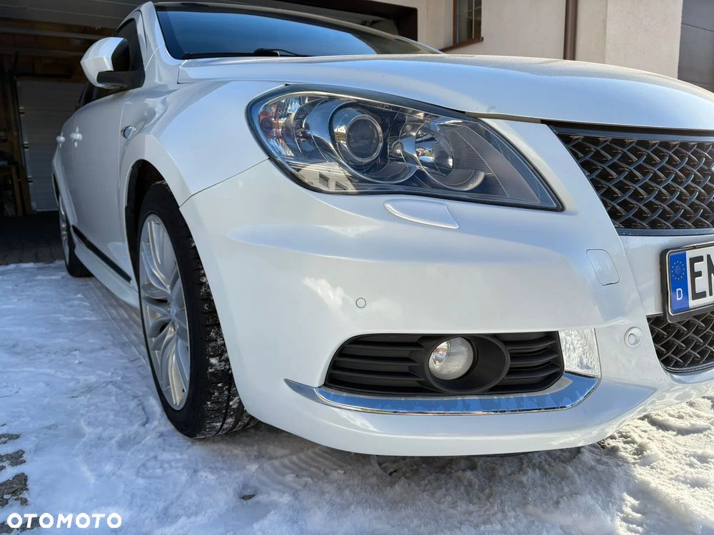 Suzuki Kizashi 2.4 Sport - 9