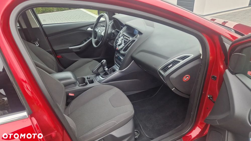 Ford Focus 1.6 TDCi DPF Titanium - 8