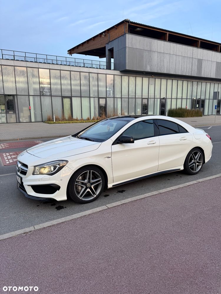 Mercedes-Benz CLA 45 AMG 4-Matic - 4
