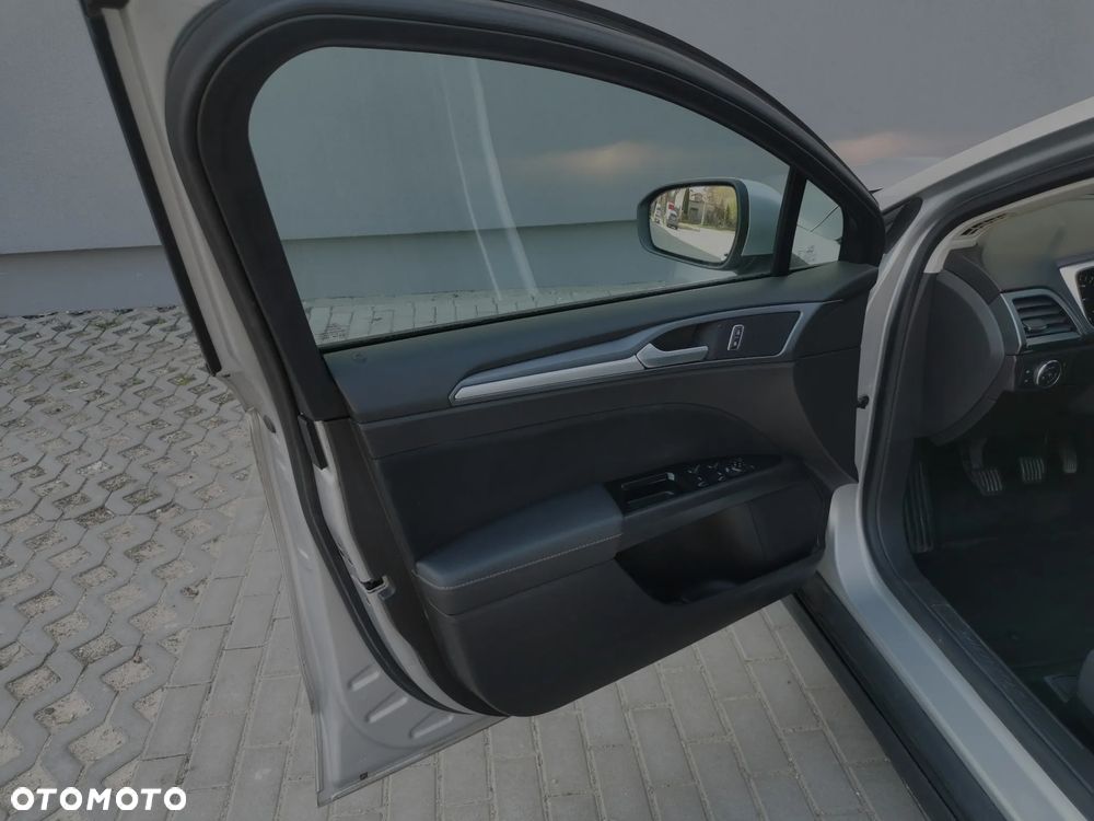 Ford Mondeo - 17