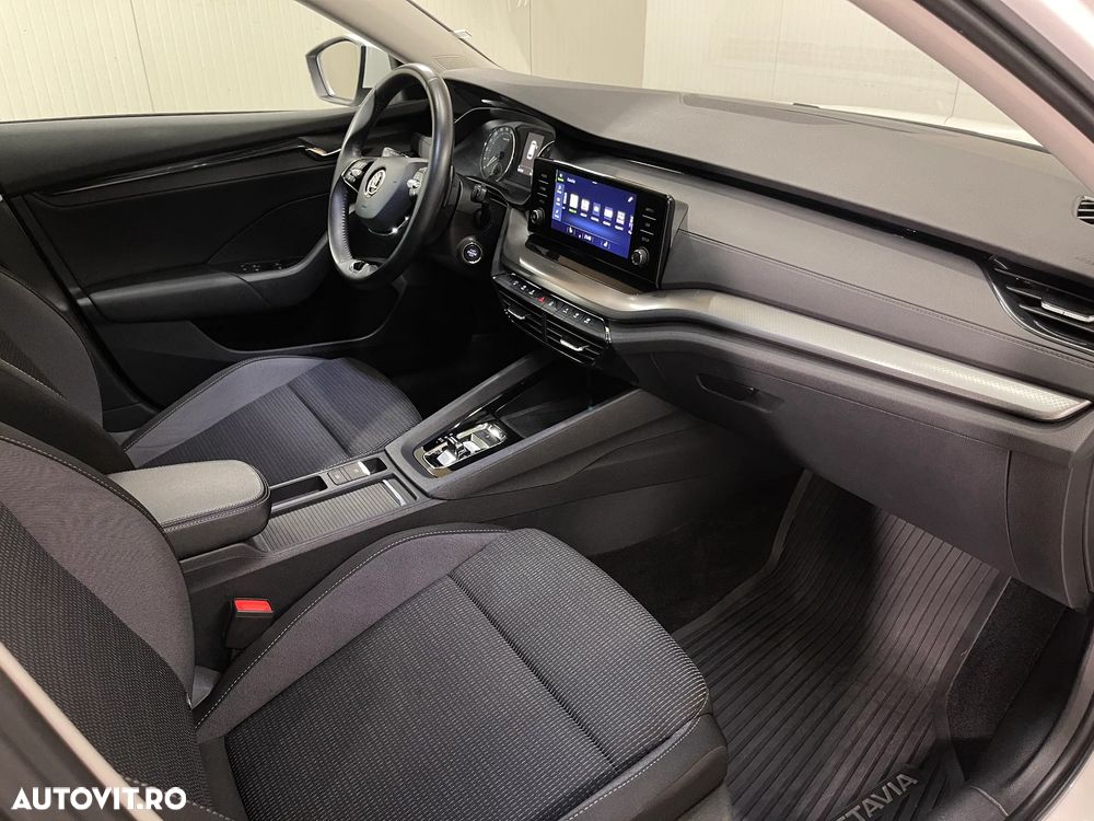 Skoda Octavia 2.0 TDI DSG Ambition - 11