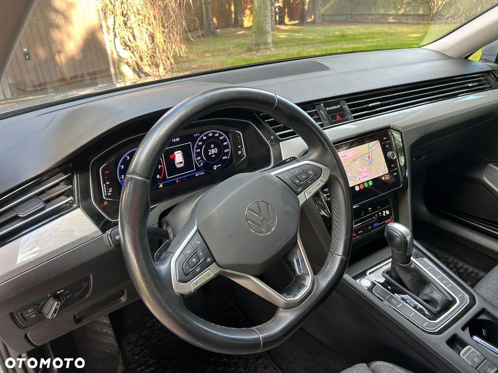 Volkswagen Passat - 22