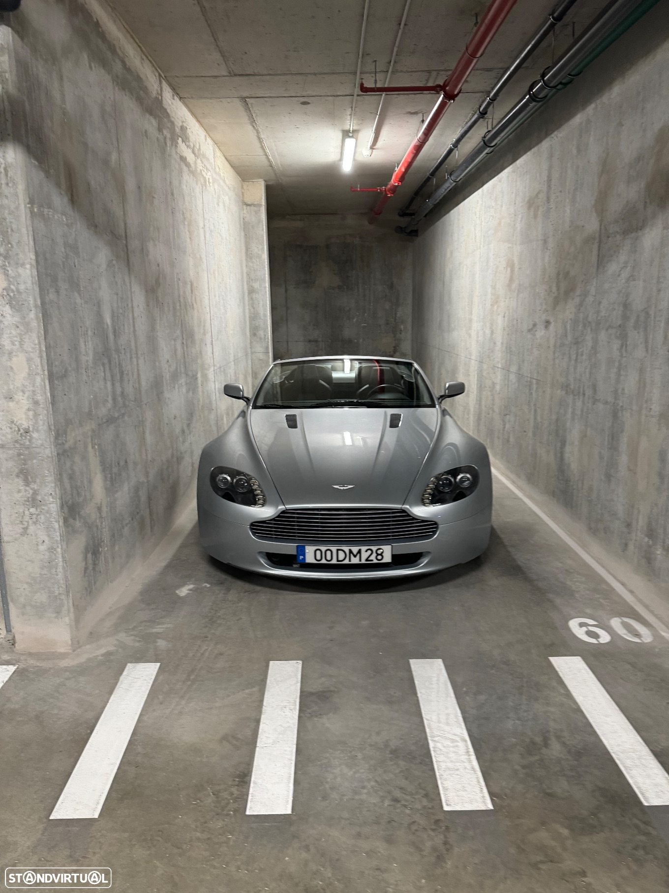 Aston Martin Vantage Roadster - 4