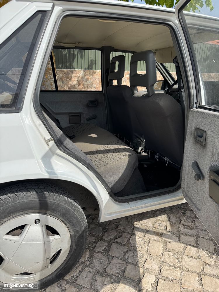 Opel Corsa 1.2 GL - 7