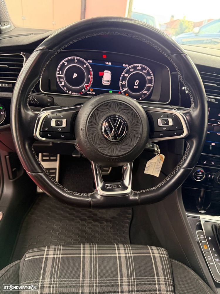 VW Golf 2.0 TDI GTD DSG - 8