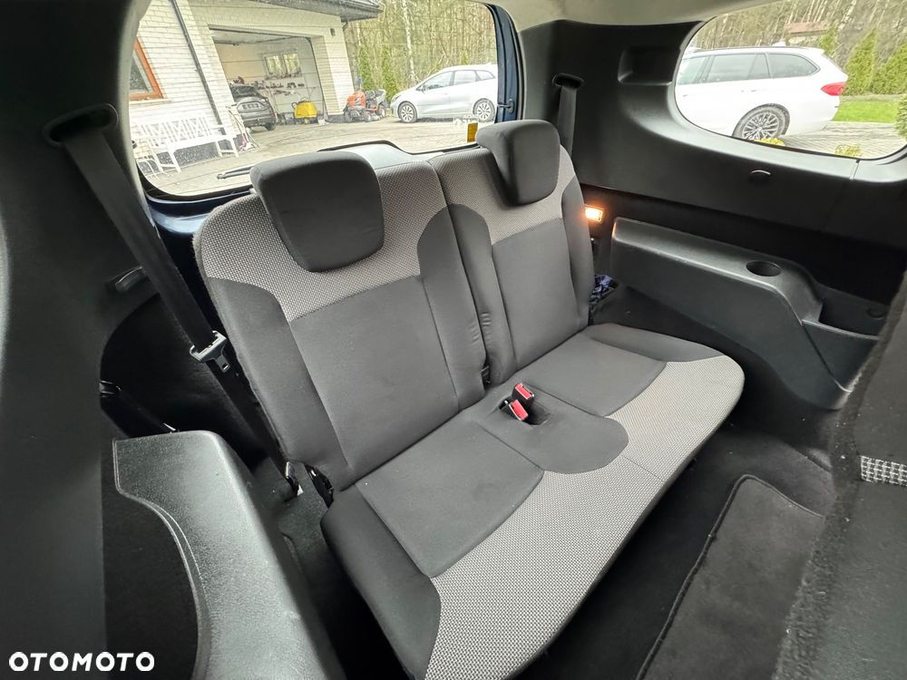 Dacia Lodgy SCe 100 Essentiel - 34