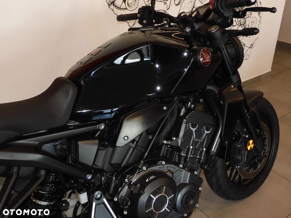 Honda CB - 10