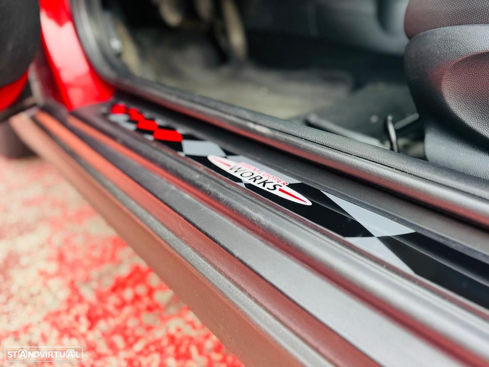 MINI 3 Portas One First - 21