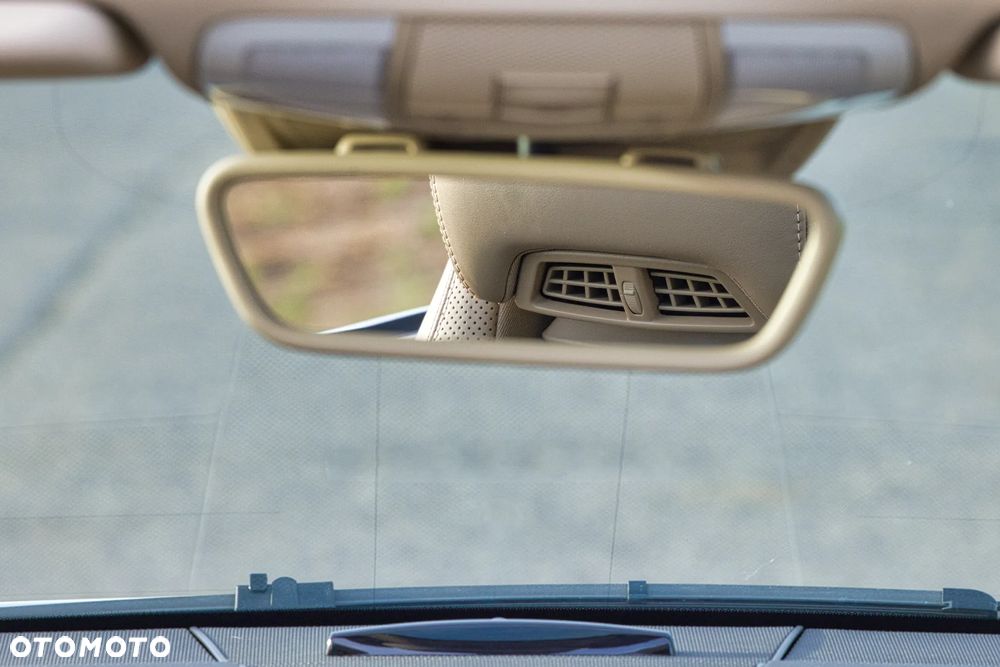 Mercedes-Benz Klasa E 350 CGI BlueEffICIENCY - 18
