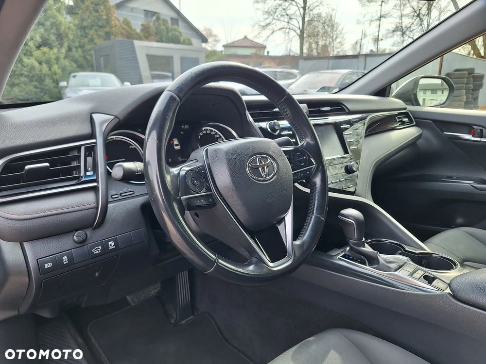 Toyota Camry 2.5 Hybrid Comfort CVT - 21