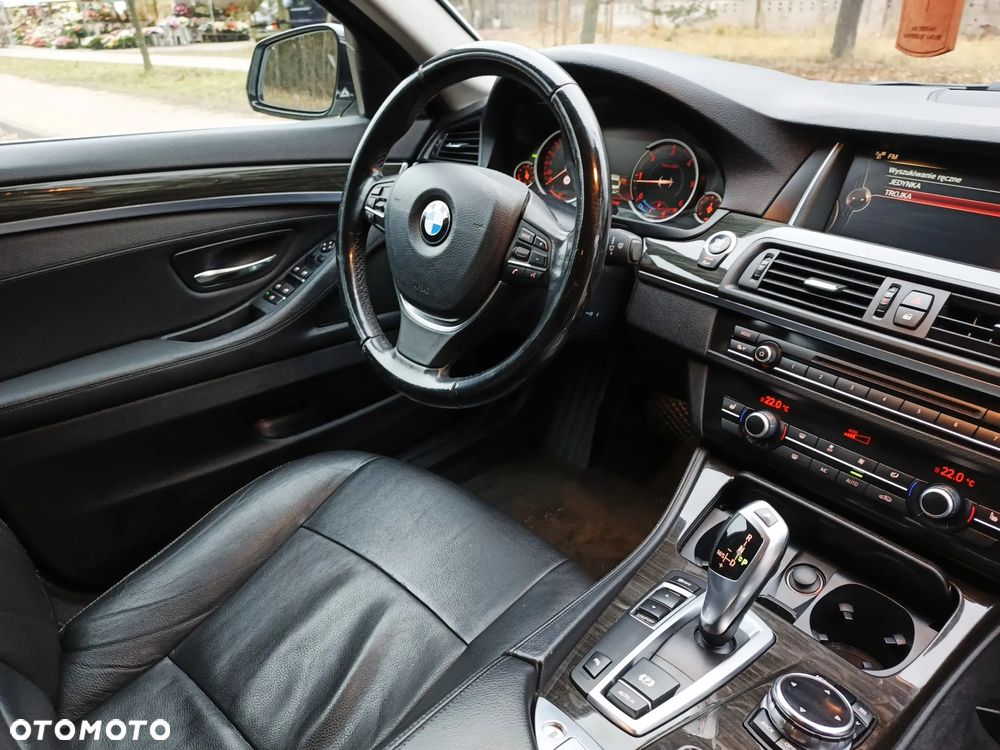 BMW Seria 5 520d Luxury Line - 17