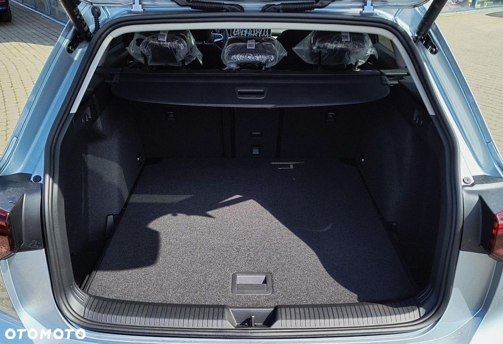 Volkswagen Golf - 24