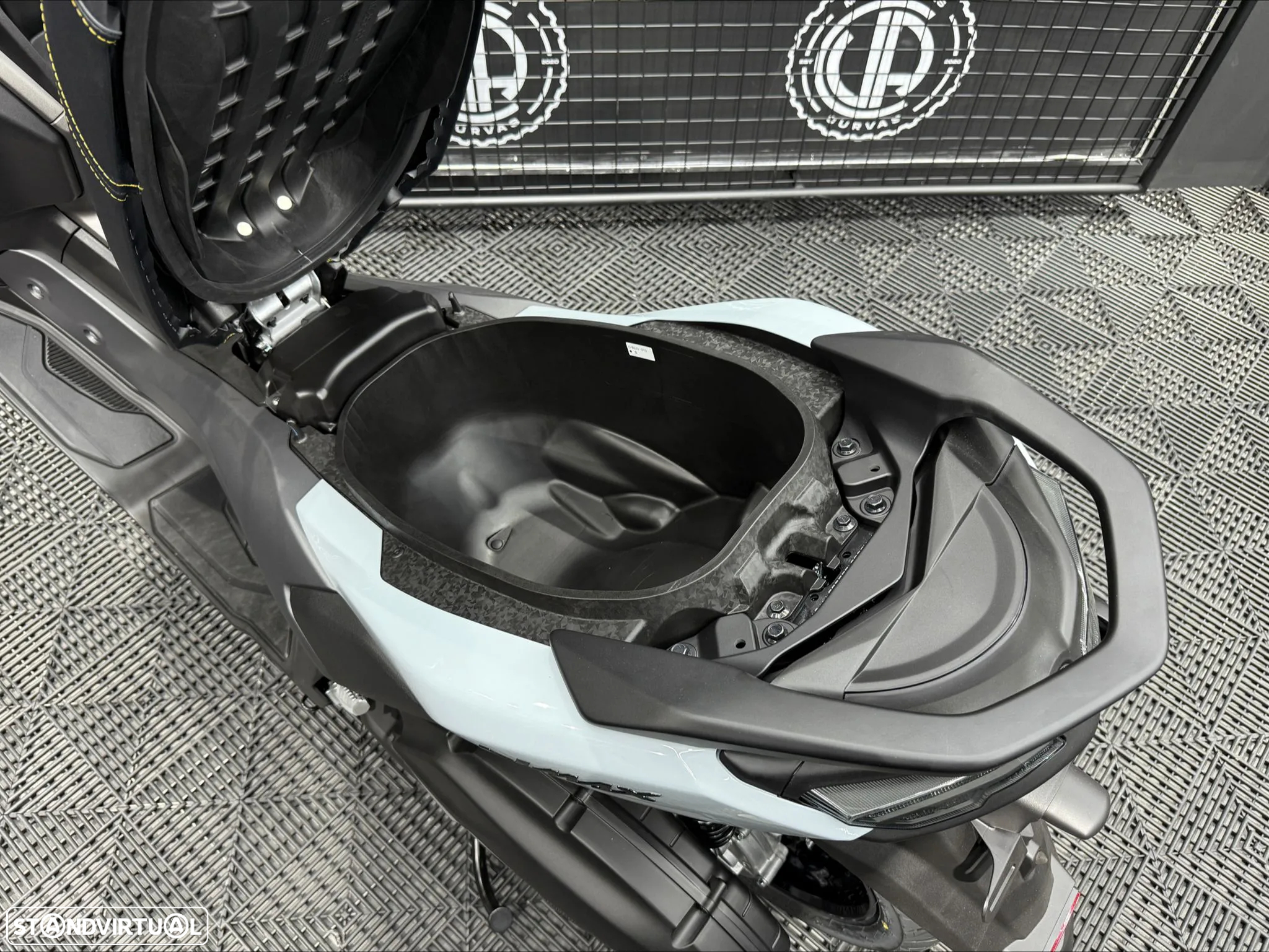 Yamaha NMAX 125 TECH MAX - 6