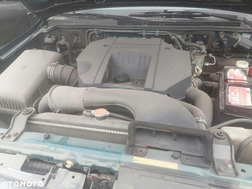 Mitsubishi Pajero - 13