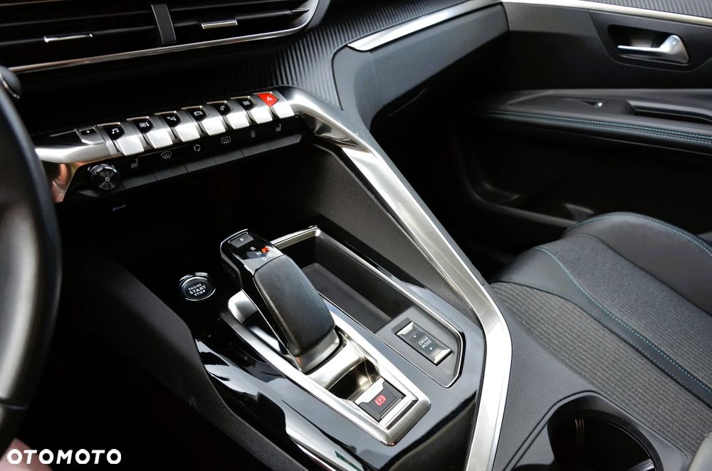 Peugeot 3008 225 e-EAT8 Allure Pack - 27
