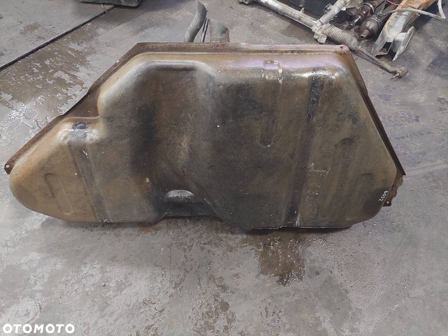 BAK ZBIORNIK PALIWA + POMPKA METALOWY OPEL VECTRA B 1.7 TD - 2