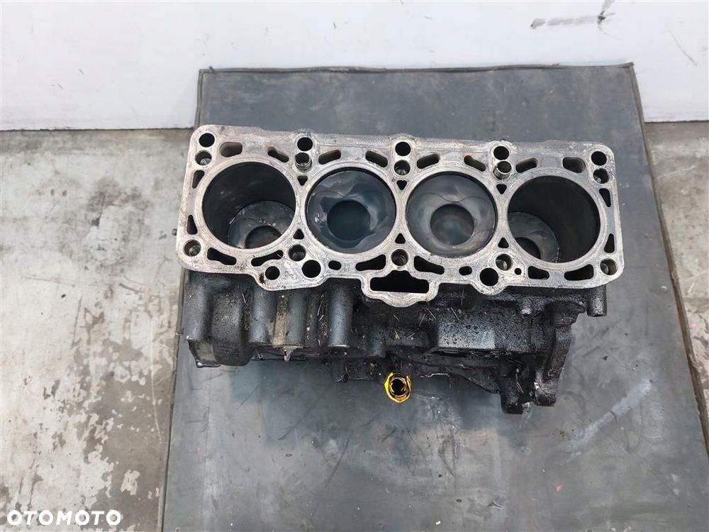 Blok silnika WAŁ KORBOWÓD TŁOK VW Golf Plus  1.9TDI 105 KM KOD: BXE - 9