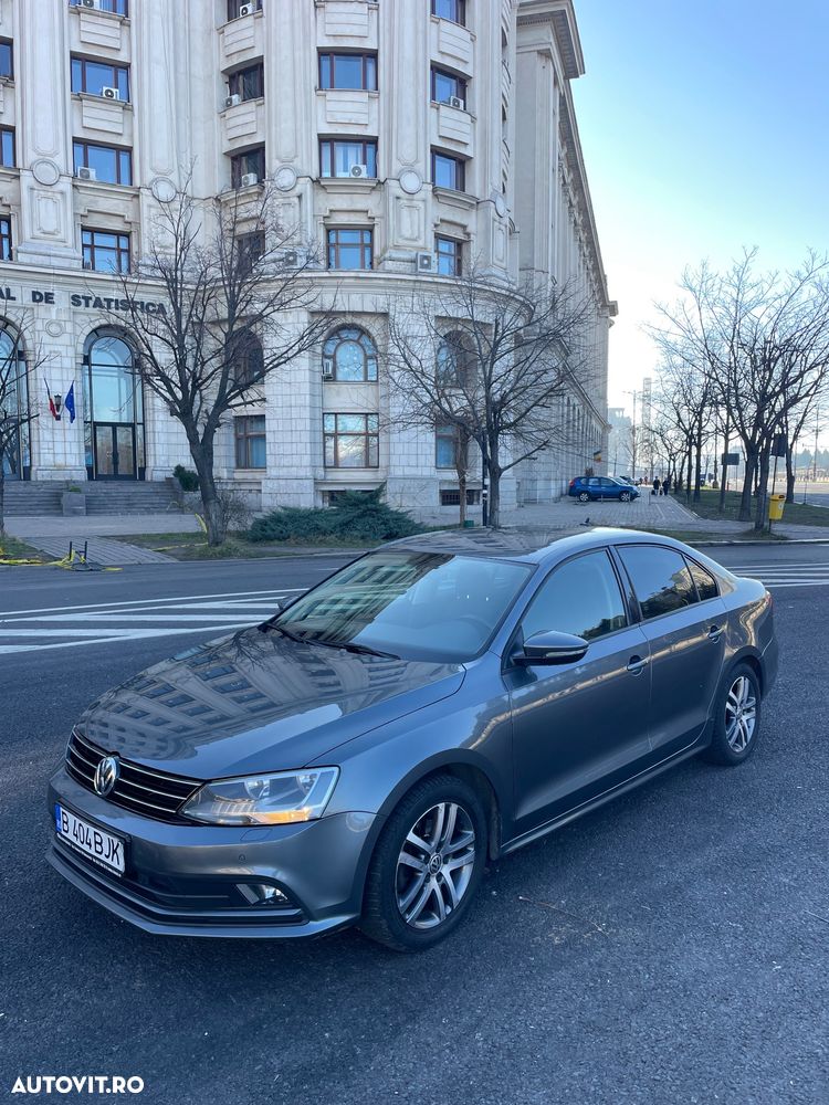 Volkswagen Jetta - 12