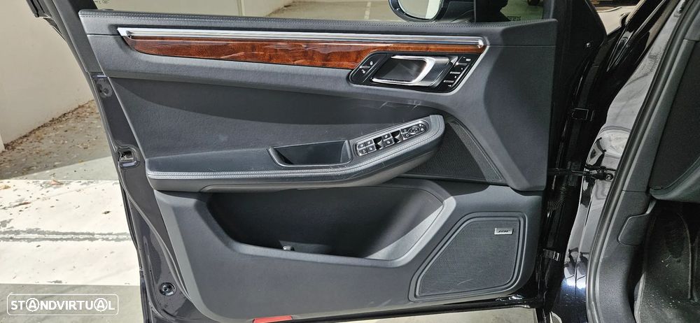 Porsche Macan Turbo PDK - 20