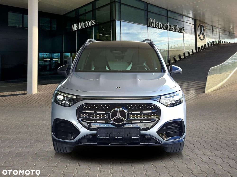 Mercedes-Benz GLB - 8