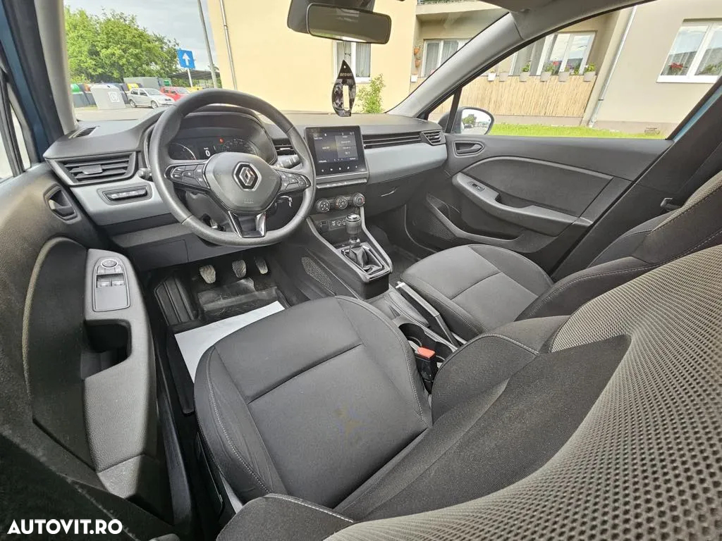 Renault Clio - 11