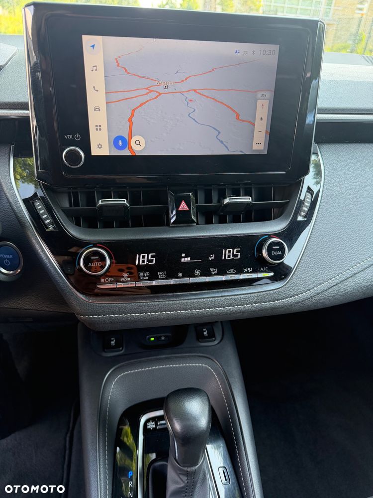 Toyota Corolla 2.0 Hybrid Executive - 17
