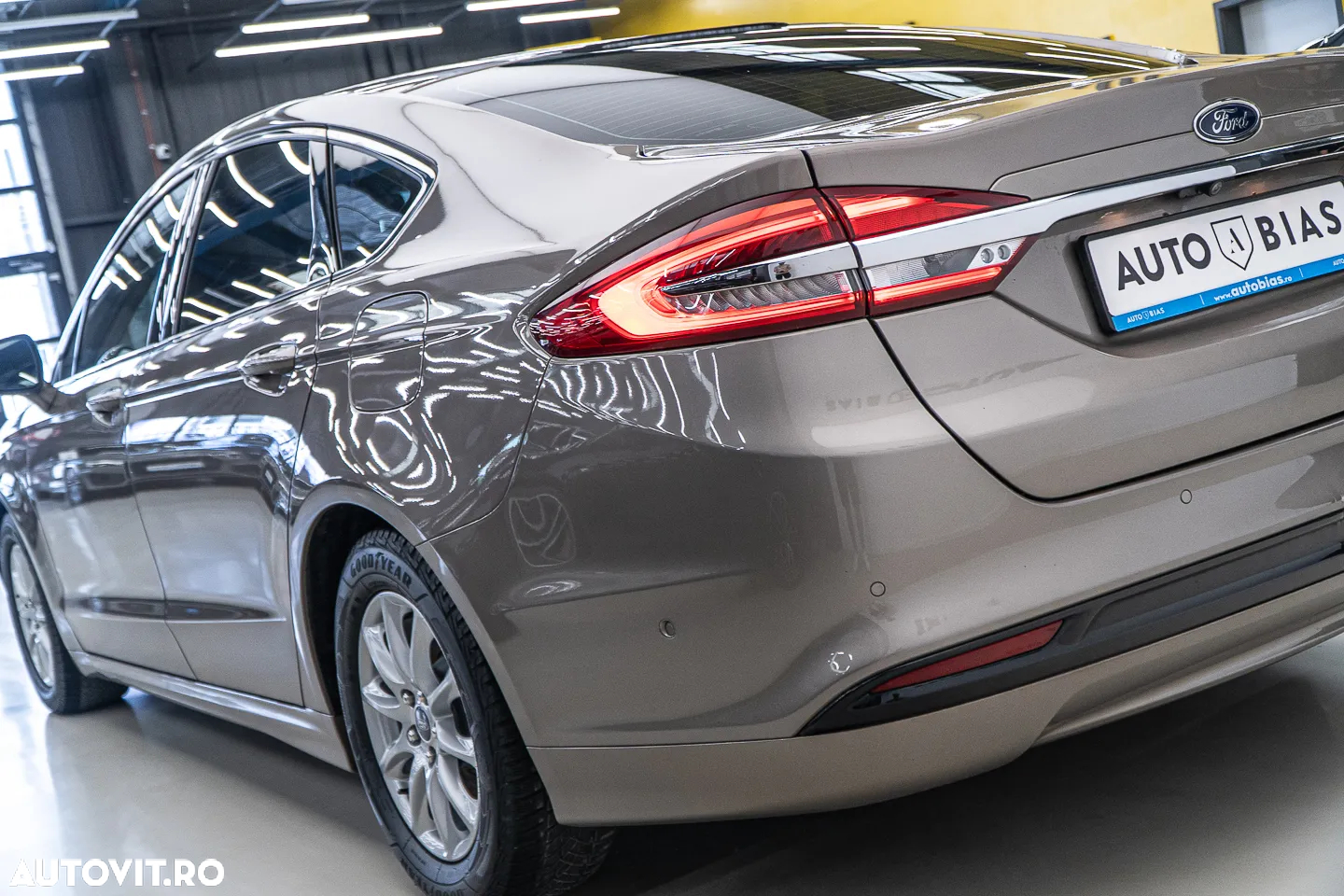Ford Mondeo 2.0 Ti-VCT Hybrid Titanium - 31