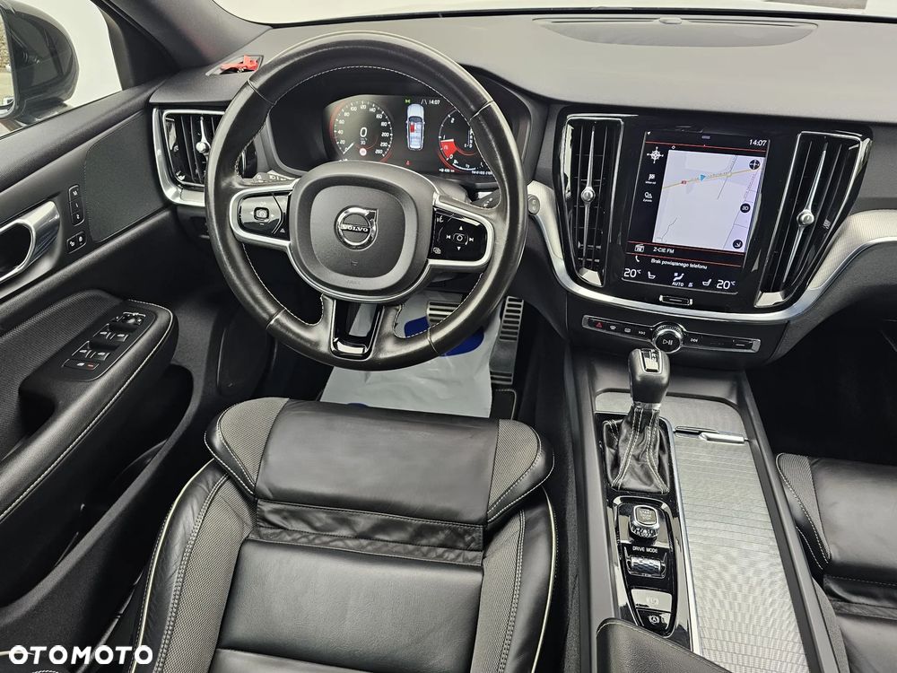 Volvo V60 D3 Geartronic R-Design - 32